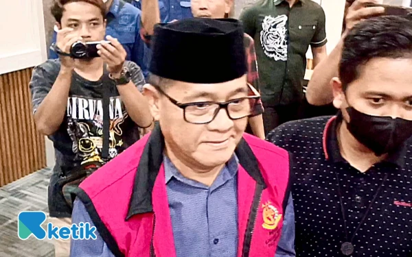 Thumbnail Berita - Buronan Korupsi Batik Desa Sumsel Menyerahkan Diri ke Kejari Palembang