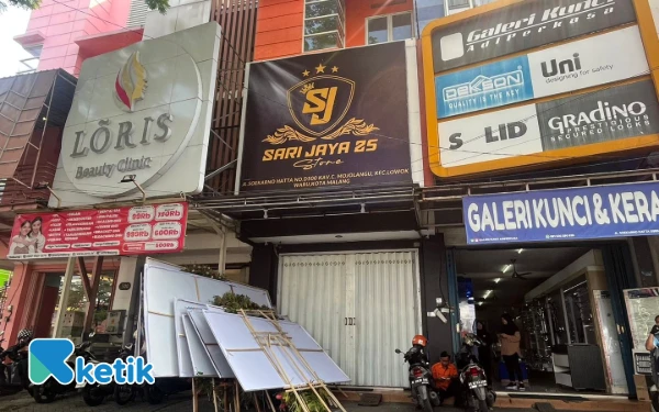 Thumbnail Berita - Usai Viral Promosi King Abdi, Toko Miras Sari Jaya 25 di Kawasan Pendidikan Kota Malang Ditutup