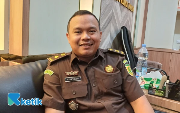 Thumbnail Berita - Jaksa Muda Ini Hampir Jadi Dosen! Gemar Baca Jadi Rahasia Kasi Pidum Yusuf Akbar Kuasai Hukum