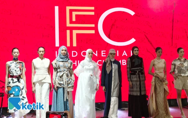 Thumbnail Berita - Alben Ayub Prediksi Tren Fashion 2026 Banyak Gunakan Bahan Daur Ulang