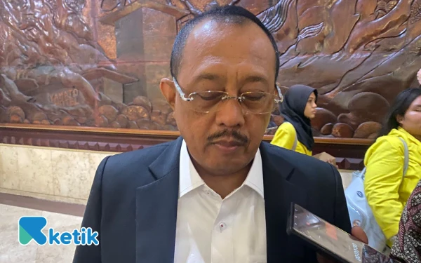 Thumbnail Berita - Armuji Ogah Tanggapi Tudingan Achmad Hidayat