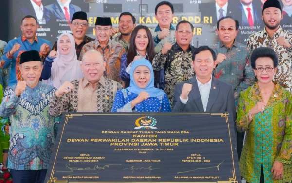 Thumbnail Berita - Resmikan Kantor DPD RI Jatim, Gubernur Khofifah Sebut Saluran Aspirasi Masyarakat Lebih Dekat