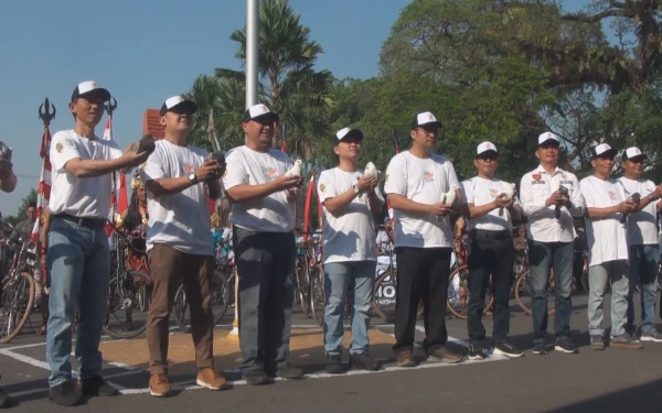 Thumbnail Berita - Bawa Semangat Majapahit, Kormi Kabupaten Mojokerto Bidik Medali Emas pada Fornas VIII NTB