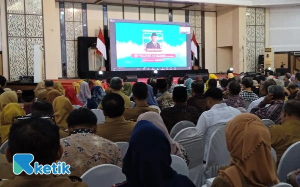 Thumbnail Berita - Wali Kota Surabaya Klaim 153 Koperasi Merah Putih Tercatat Kemenkumham