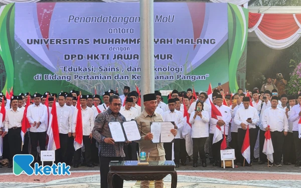Thumbnail Berita - Teken Kerja Sama dengan DPD HKTI Jatim, Rektor UMM Berharap Bisa Kembangkan Teknologi Pertanian