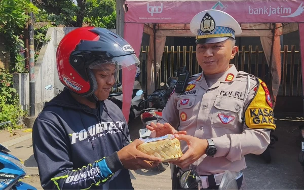 Thumbnail Berita - Sosialisasi Operasi Patuh Semeru 2025, Satlantas Polres Bondowoso Angkat Kearifan lokal