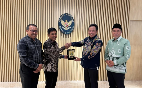 Thumbnail Berita - Bupati Bondowoso Jemput Bola ke Kemenkes Demi Perkuat Layanan Kesehatan Daerah