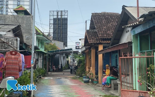 Thumbnail Berita - Banyak Temuan Rumah Beralamat Ganda di Surabaya, Ketua RT Tegalsari Sambat