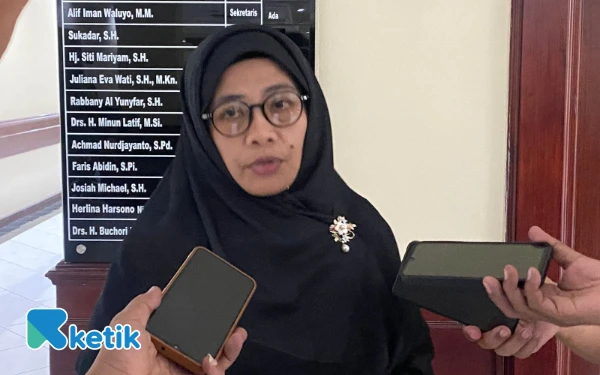 Thumbnail Berita - Anggota Banggar Jawab Soal Usulan Pinjaman Pemkot Surabaya Senilai Rp425 Miliar