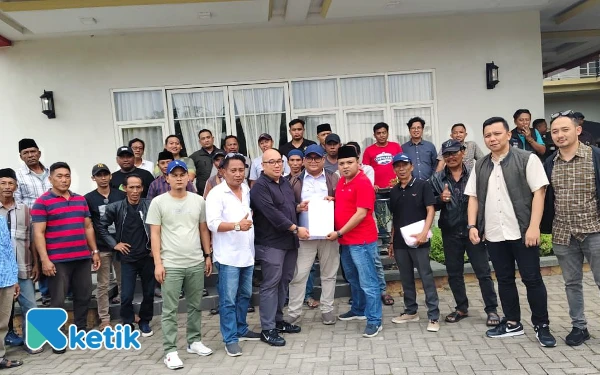 Thumbnail Berita - Rusak Rumpon Nelayan Pantura Madura, Petronas Lempar Tanggung Jawab ke Bupati Sampang