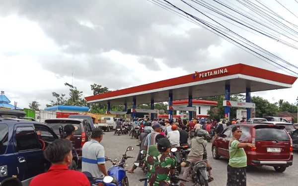 Thumbnail Berita - Lumajang Krisis BBM, Pertalite Eceran Tembus Rp15 Ribu Per Liter