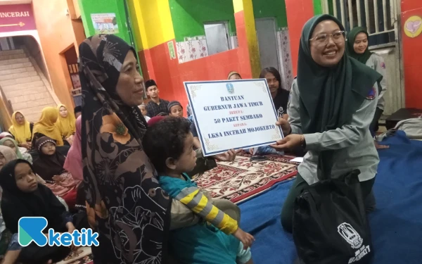 Thumbnail Berita - Rayakan Hari Anak, Jurnalis Grahadi dan Indrapura Bersama BPBD Jatim Berbagi ke Panti Asuhan Tahfidz