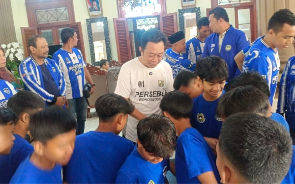 Thumbnail Berita - Persebo 1964 U-16 Berlaga di Liga TopSkor, Bupati Bondowoso: Junjung Tinggi Sportivitas