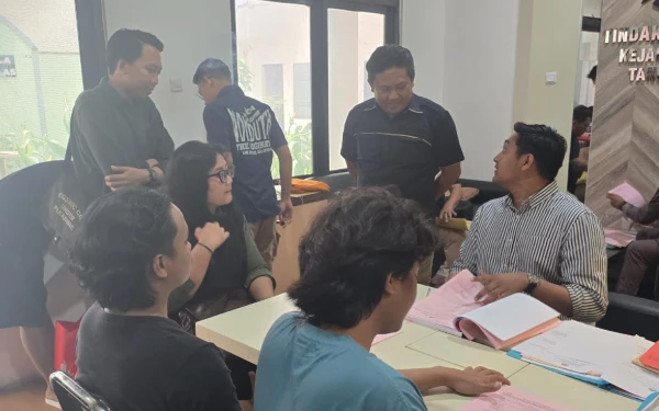 Thumbnail Berita - Kejari Tanjung Perak Surabaya Terima Berkas Pembunuhan Ayah oleh Anak Kandung