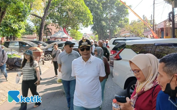 Thumbnail Berita - Wali Kota Malang Pantau Rekayasa Lalin Pasar Oro-Oro Dowo, Dukung CFD Jalan Ijen