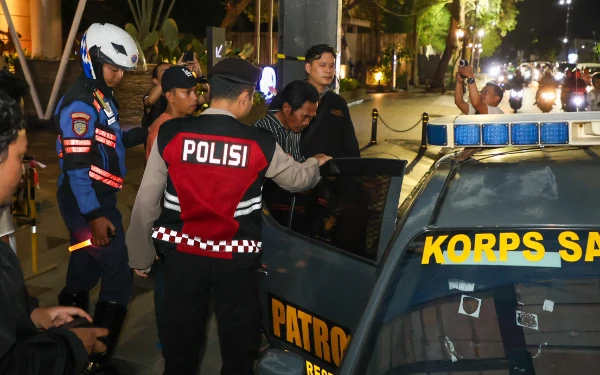 Thumbnail Berita - Dishub Surabaya Amankan 4 Jukir Liar di Kawasan Jalan Tunjungan