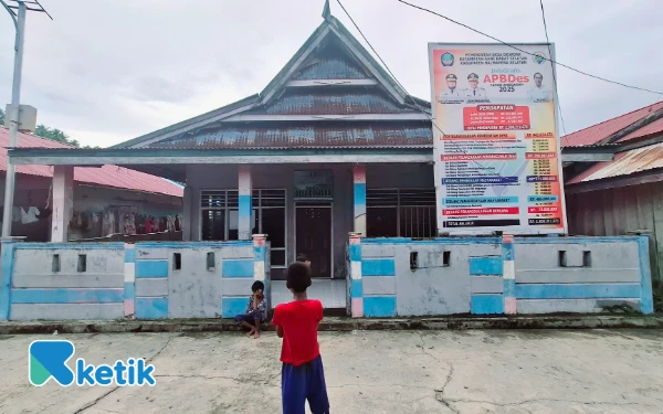 Thumbnail Kantor Desa Dowora Kecamatan Gane Barat Selatan Kabupaten Halmahera Selatan Provinsi Maluku Utara. Minggu, 3 Agustus 2025 (Foto: Mursal/Ketik)