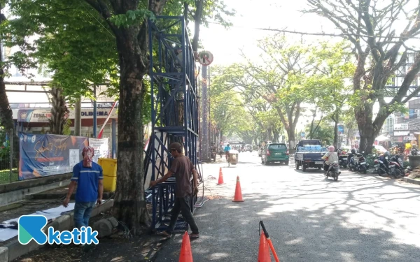 Thumbnail Berita - Perbaikan Drainase Suhat Kota Malang Segera Dilaksanakan, Satpol PP Lakukan Penertiban