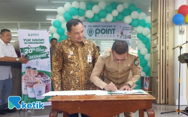 Thumbnail Berita - Gerai Indomaret Diresmikan di Abdya, Bupati Wajibkan Jual 30 Persen Produk UMKM Lokal