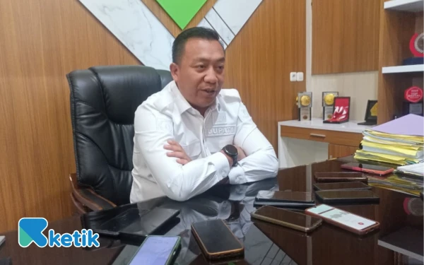 Thumbnail Berita - Tuduhan Penganiayaan Wartawan Tidak Berdasar, Bupati Situbondo Siapkan Langkah Hukum