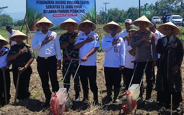 Thumbnail Berita - Sinergi Polres Bondowoso dan Ponpes Mambaul Ulum Wujudkan Dukungan Terhadap Program Ketahanan Pangan Nasional