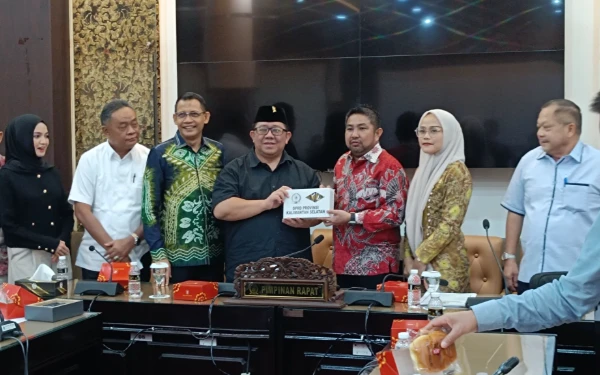 Thumbnail Berita - Studi Banding Indrapura, DPRD Kalsel Incar Resep Jitu Evaluasi Perda Ala Jatim