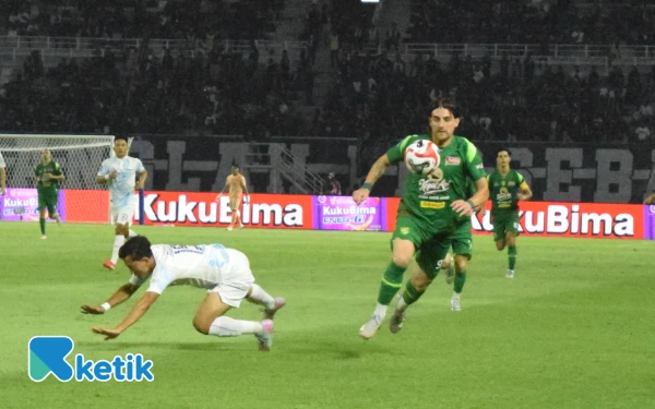 Thumbnail Berita - [FOTO] Persebaya Ditaklukkan PSIM Yogyakarta di GBT