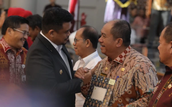 Thumbnail Berita - Gubernur Sumut Tekankan Kolaborasi Bupati dan Wali Kota untuk Perkuat Layanan Dasar dan UHC