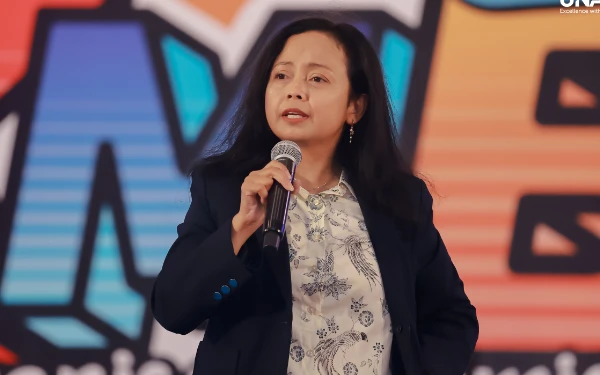 Thumbnail Berita - Alumni Unair Ari Sufiati Buka Rahasia Sukses Berkarier di Apple Inc AS