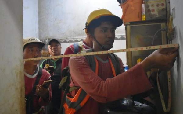 Thumbnail Berita - Penolakan Warga Soal Penertiban Sungai Kalianak, Camat Krembangan Minta Bukti Valid