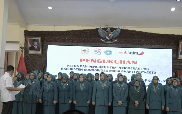 Thumbnail Berita - Bupati Bondowoso Kukuhkan Pengurus TP PKK 2025–2030, Ajak Wujudkan Generasi Unggul