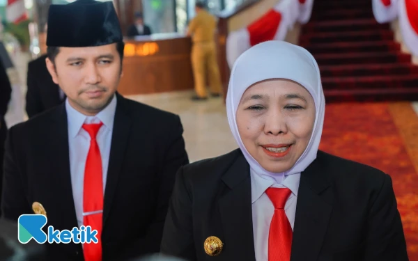 Thumbnail Berita - Gubernur Khofifah Sampaikan Pengantar Nota Keuangan Raperda Perubahan APBD Jatim Tahun Anggaran 2025