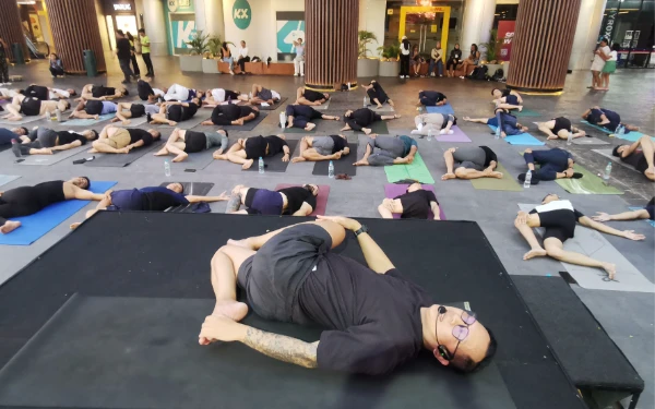 Thumbnail Berita - Manfaat Yoga Bagi Pria, Jaga Kondisi Mental hingga Terapi Berhenti Merokok