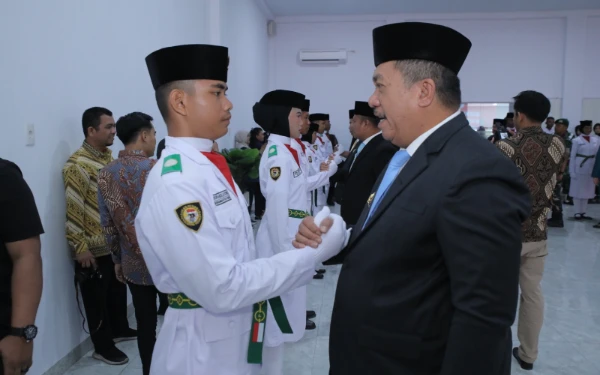 Thumbnail Berita - Kukuhkan Paskibra HUT ke-80 RI, Ini Harapan Bupati Asahan