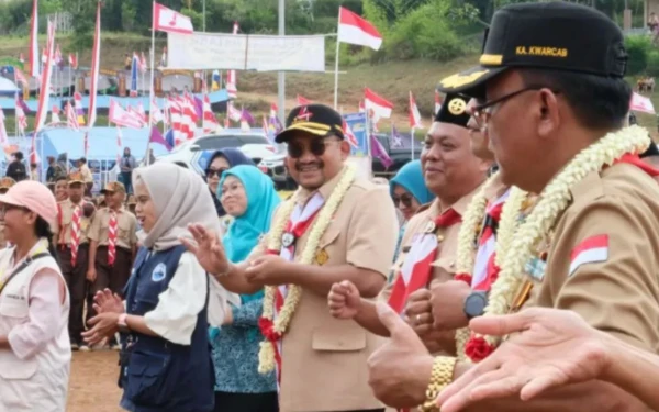 Thumbnail Berita - Bupati Pemalang Apresiasi Kreativitas Peserta Perkemahan Pramuka