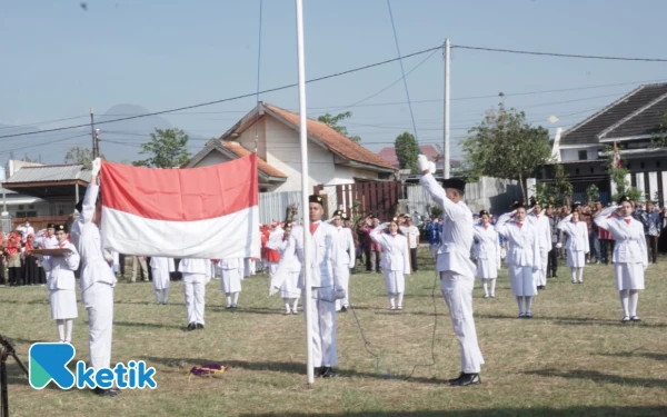 Thumbnail Berita - Semangat Kebhinekaan dalam Upacara HUT Ke-80 RI di Unitri Malang