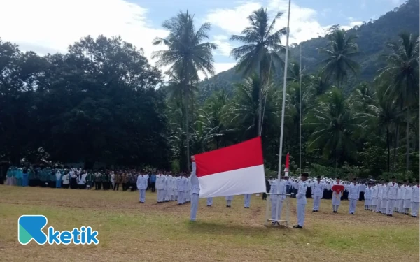 Thumbnail Berita - Upacara HUT ke-80 RI di Kaki Gunung Beha, Obi Barat Teguhkan Semangat Nasionalisme