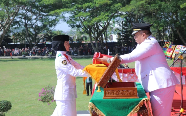 Thumbnail Berita - Pimpin Upacara HUT ke-80 RI, Bupati Asahan Pesan Jaga Persatuan dan Kesatuan