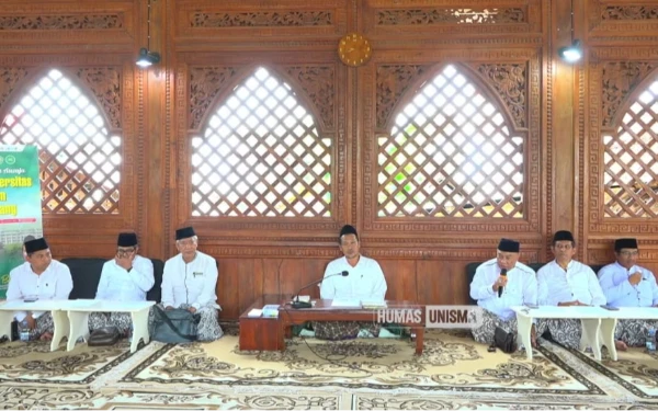 Thumbnail Berita - Unisma Mbalah Aswaja ke Gus Baha, Bahas Perempuan yang Berani Menggugat Nabi Muhammad
