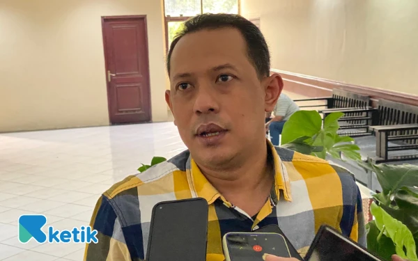 Thumbnail Berita - Larangan Parkir di Tunjungan Picu Omzet Anjlok, DPRD Surabaya Desak Pemkot Cari Solusi