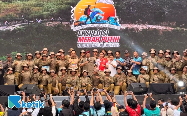 Thumbnail Berita - Tiga Hari Susuri 70 Mil, 40 Peserta EMP Tuntas Bertemu di Pancer Door Pacitan