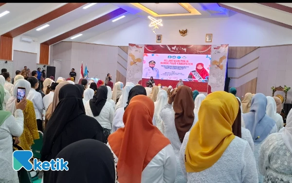 Thumbnail Pembacaan Ikrar Bunda Paud Kecamatan Dan desa Seluruh Halmahera Selatan (Foto: Mursal/Ketik)