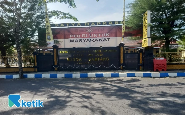 Thumbnail Berita - Polres Sampang Dituding Hambat Penangkapan Pelaku Pencabulan, Pamflet DPO Tak Kunjung Dipublikasikan