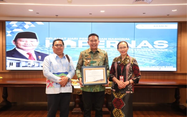 Thumbnail Berita - Wali Kota Malang Sabet Penghargaan Menteri PUPR Berkat Anggaran Pro Perumahan Rakyat
