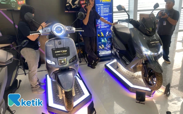 Thumbnail Berita - Promo Fantastis United E-Motor di GIIAS Surabaya 2025, Beli Motor Listrik Bisa Dapat Bonus Motor Lagi!
