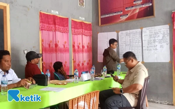 Thumbnail Berita - Warga Obi Soroti Dampak Kehadiran PT Poleko Yobarson, Konsultan Gelar Sosialisasi Bersama Pemerintah Desa