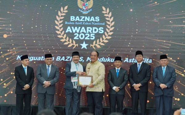 Thumbnail Berita - Penguatan Zakat di Asahan Diakui Nasional, Bupati Dianugerahi Baznas Awards 2025
