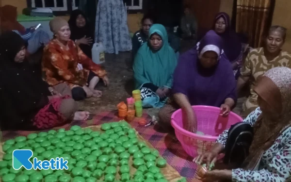 Thumbnail Berita - UMKM Kartini Buton Bersama Berkah Siap Layani Semua Pesanan Kue Masyarakat Obi
