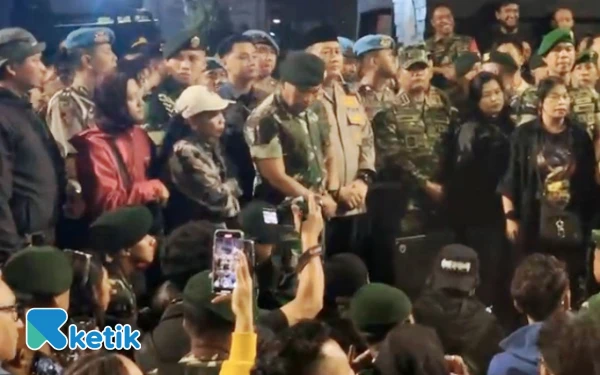 Thumbnail Berita - Didemo Driver Ojol, Kapolresta Malang Kota Sampaikan Permohonan Maaf
