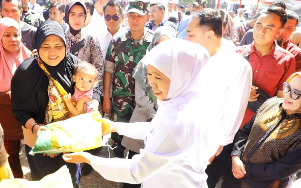 Thumbnail Berita - Gubernur Khofifah Maksimalkan Pasokan Pangan Murah dan Terjangkau di Jatim